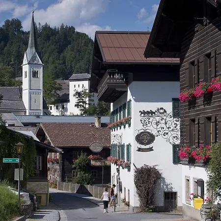Zur Post Hotel 4*