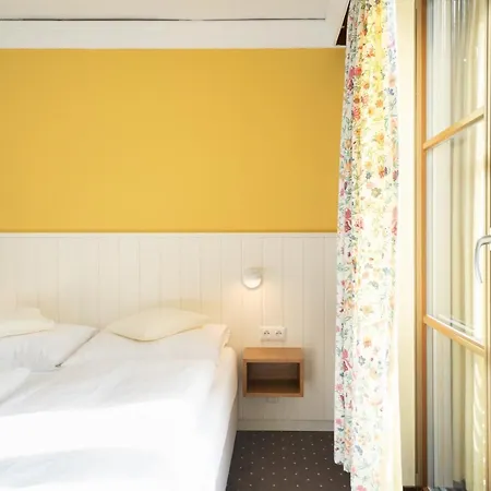 Zur Post Hotel 4*