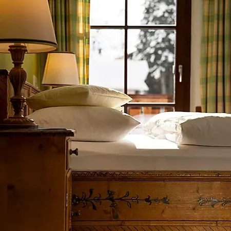 Hotel Zur Post 4*